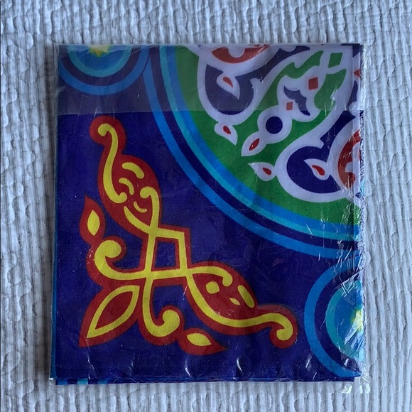 NWT Table Runner - Picture 2 of 2